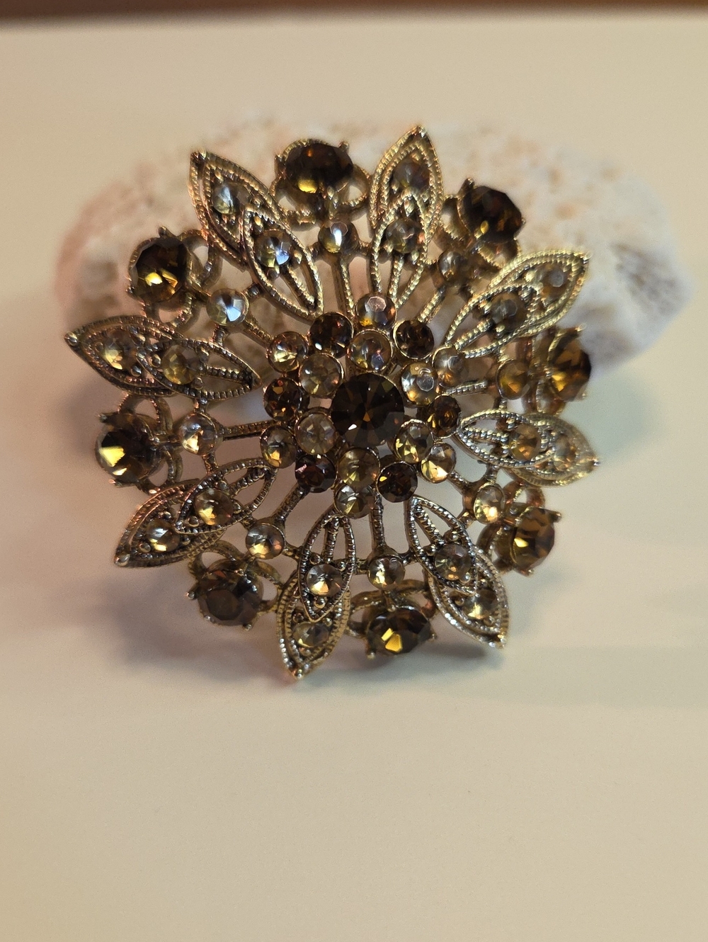 Liz Claiborne  Brooch Vintage Rhinestone 2"